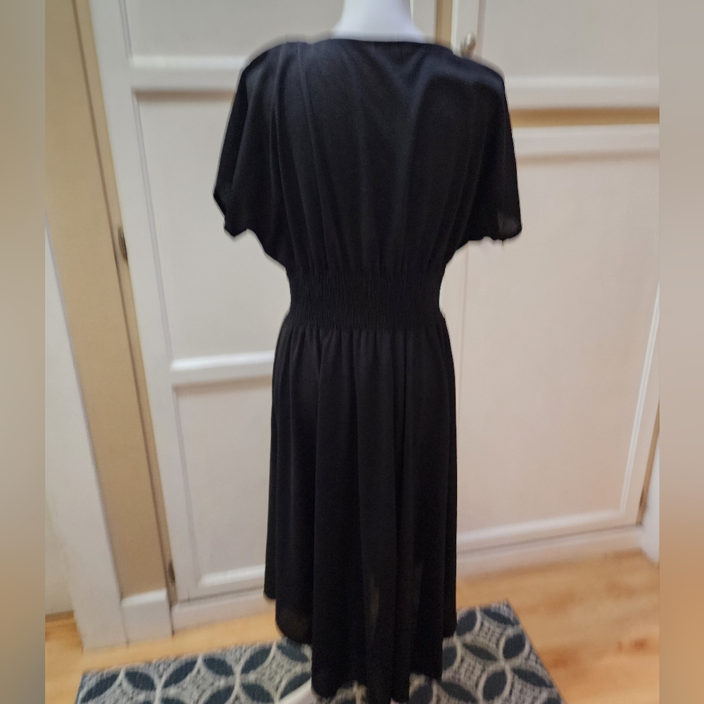 Q Women's Butterfly Sleeve Jersey Midi Dress - Picture 6 of 11